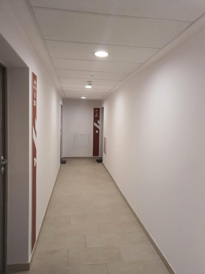 Park West Apartment - Free Parking Budapest Exterior photo