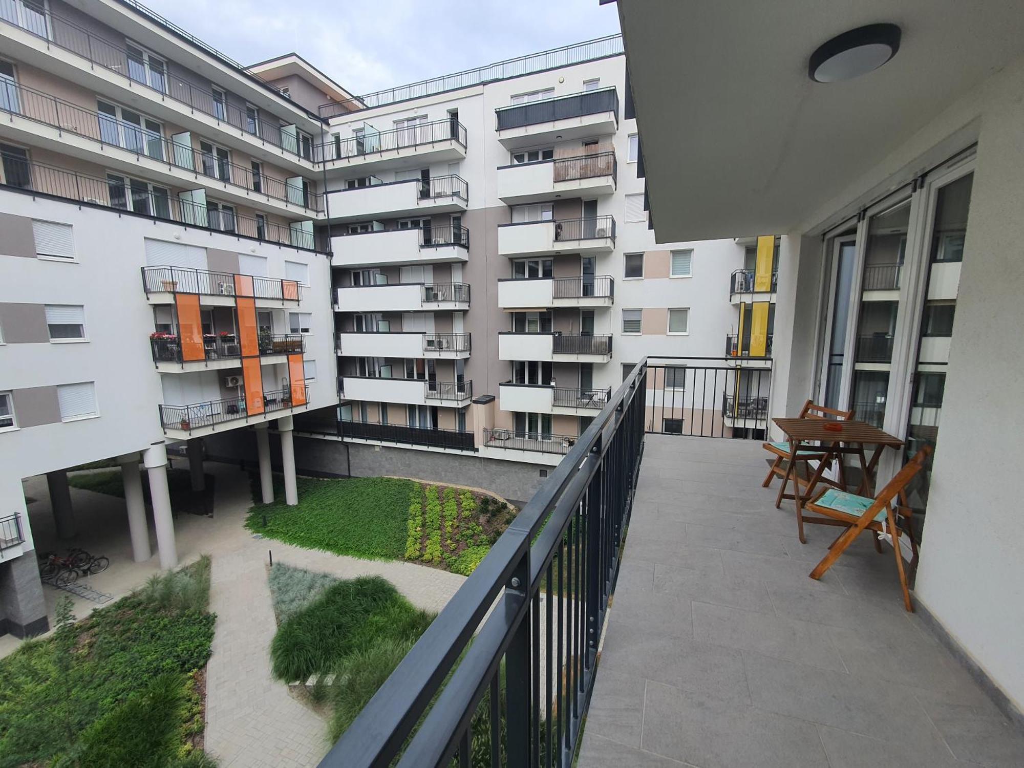 Park West Apartment - Free Parking Budapest Exterior photo