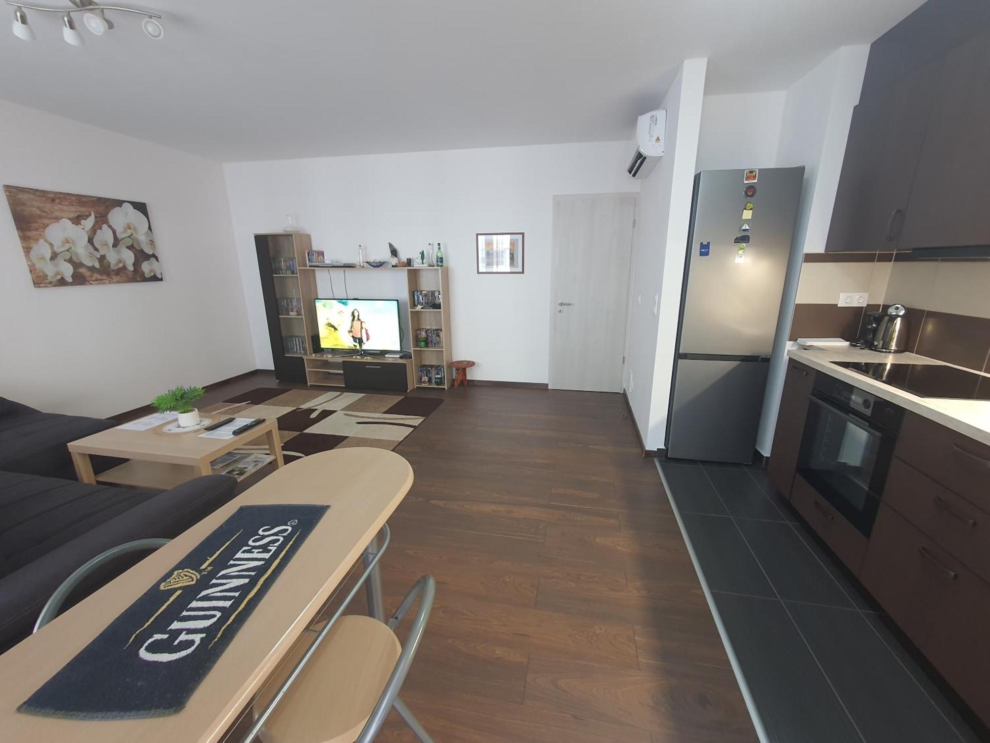 Park West Apartment - Free Parking Budapest Exterior photo